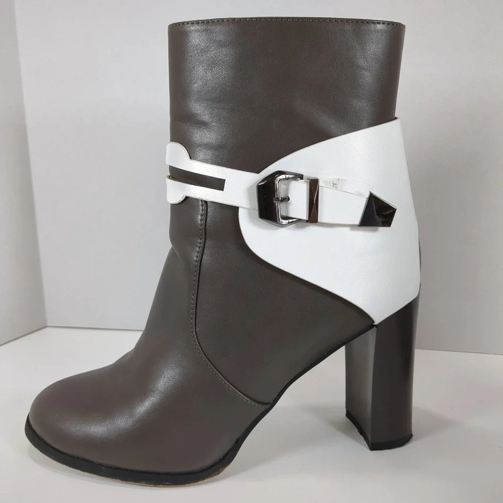 French Blu Women's Gray And White Boots , Size 41